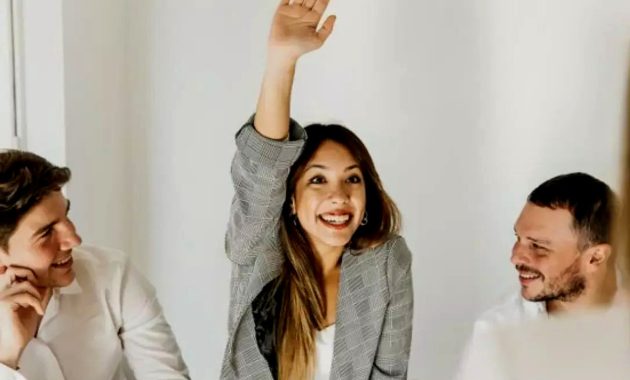 Sikap positif Gen Z yang berani berpendapat mencerminkan keberanian mereka untuk mengambil langkah berisiko dan mendorong terbentuknya lingkungan kerja yang inovatif dan dinamis.