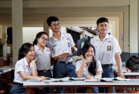 Perbedaan dari SMA dan SMK dalam berbagai hal lengkap dengan kelebihan dan kekurangan SMA serta kelebihan dan kekurangan SMK.