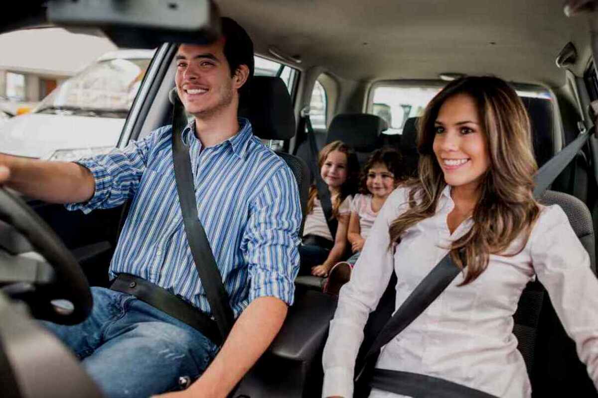 Mengenai beberapa tips yang bisa Anda lakukan jika ingin sewa mobil dengan aman dan nyaman untuk liburan atau pun mudik lebaran.
