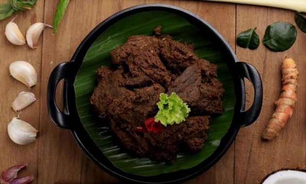 Beberapa tips konsumsi santan dengan aman untuk para penderita asam lambung yang harus diperhatikan pecinta opor dan rendang.