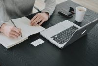 Artikel mengenai berbagai tips skripsian cepat agar kamu bisa lulus tepat waktu dengan nilai memuaskan yang bisa kamu lakukan.