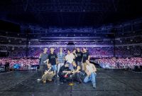 Artikel mengenai bagaimana manfaat nonton konser dan pertunjukan dapat meningkatkan kesehatan mental dan kesejahteraan mental.