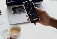 Artikel ini membahas mengenai beberapa alasan harus investasi sejak dini yang penting untuk kalian pahami.