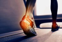 Artikel mengenai beberapa tips tulang kuat yang harus Anda lakukan sejak muda untuk mengurangi risiko osteoporosis di masa mendatang.