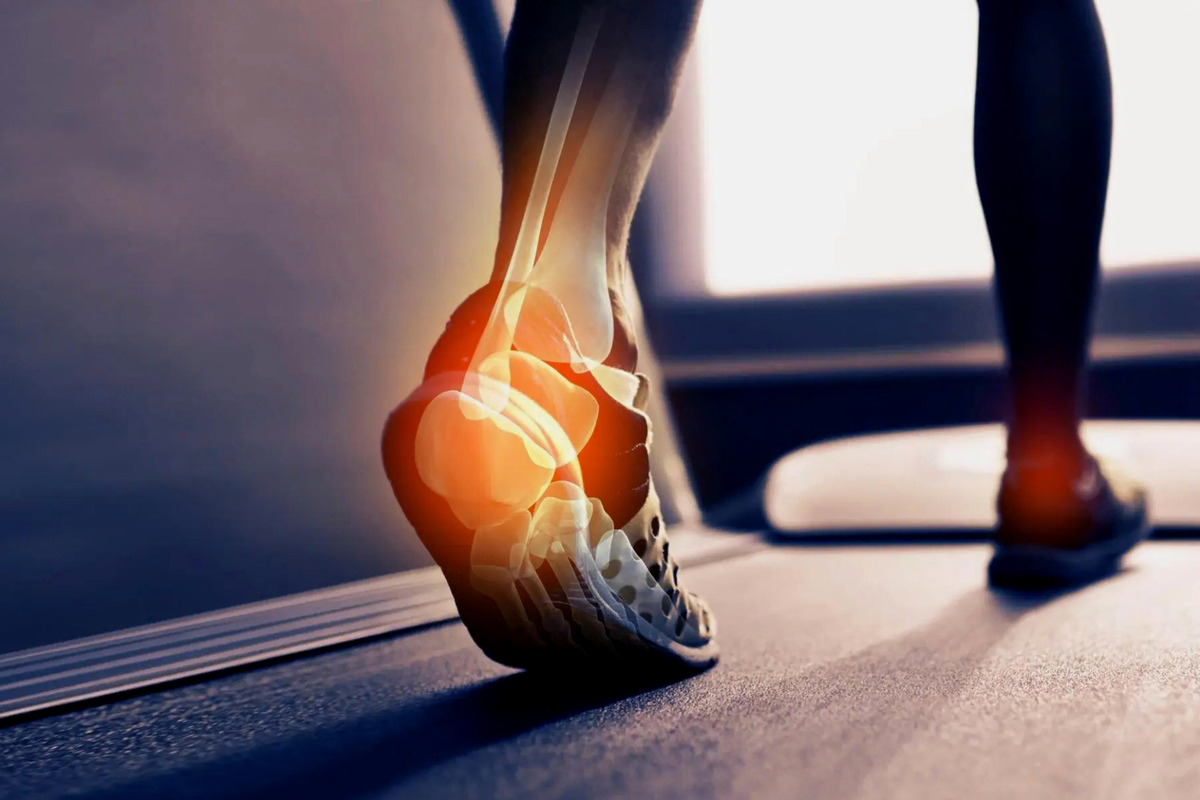 Artikel mengenai beberapa tips tulang kuat yang harus Anda lakukan sejak muda untuk mengurangi risiko osteoporosis di masa mendatang.
