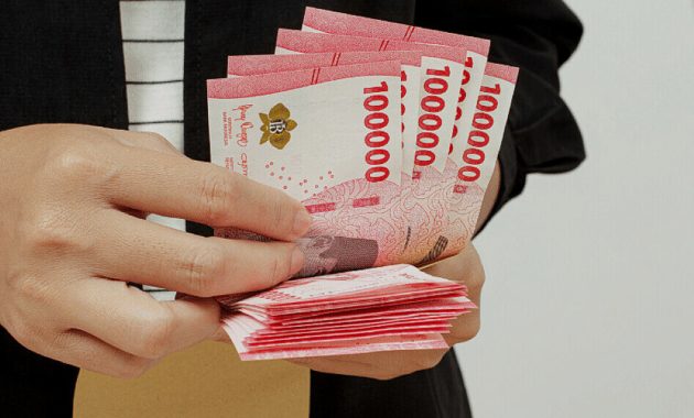 Artikel ini membahas mengenai beberapa cara cerdas hidup sejahtera dan tetap bisa menabung walaupun memiliki penghasilan kecil.