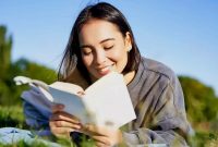 Artikel kali ini membahas mengenai beberapa tips meningkatkan kesehatan mental yang bisa kalian lakukan terutama selama musim liburan.