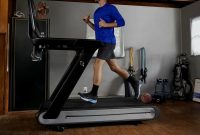 Artikel ini membahas mengenai beberapa manfaat berjalan di atas treadmill yang sangat baik untuk kesehatan.