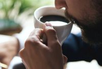 Efek minum kopi setiap hari yang tidak sepenuhnya baik dan tidak sepenuhnya buruk bagi kesehatan Anda tergantung porsinya.
