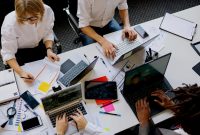 Artikel kali ini membahas mengenai beberapa tips manajemen waktu yang bisa dilakukan oleh para mahasiswa terutama yang juga bekerja part time.