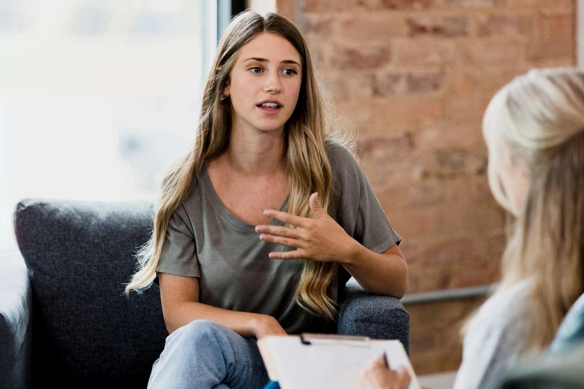 Artikel kali ini membahas mengenai beberapa cara menghadapi orang egois dengan bijak agar Anda menang dengan elegan.