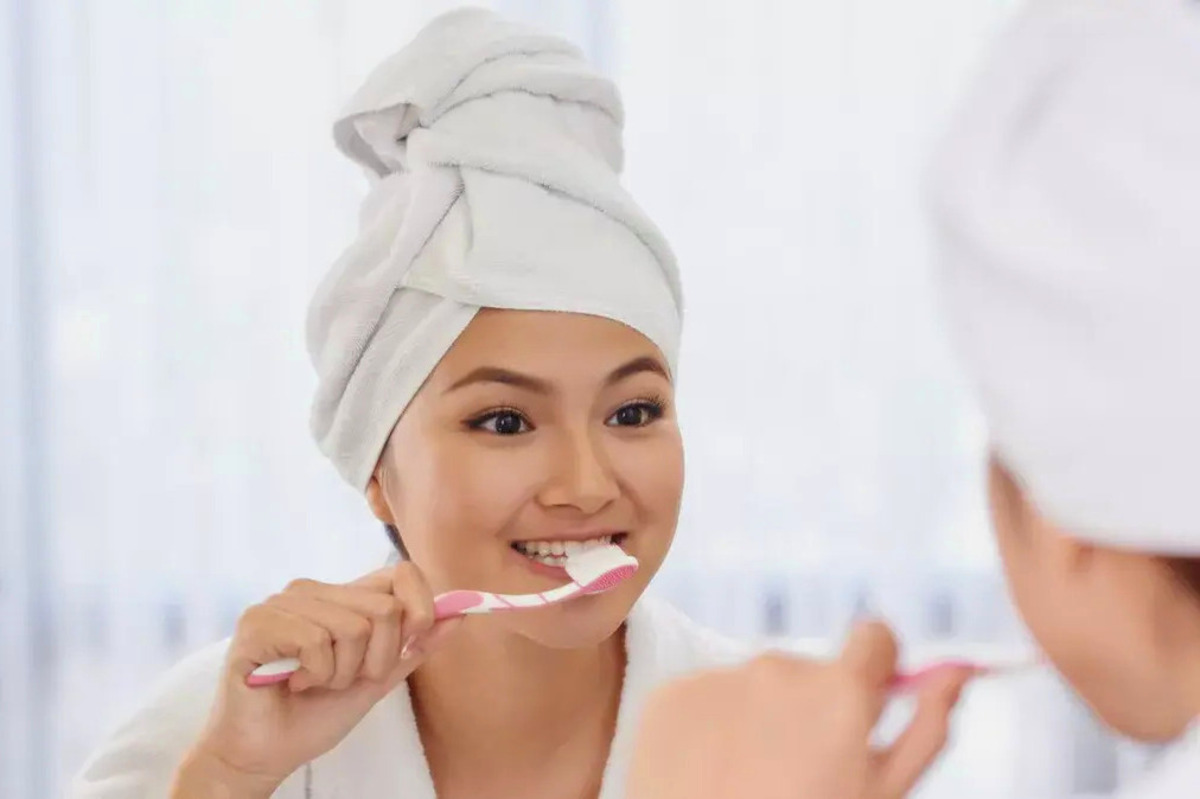 Artikel kali ini adalah tentang beberapa cara menghindari bau mulut yang sangat penting untuk kita perhatikan dan lakukan.