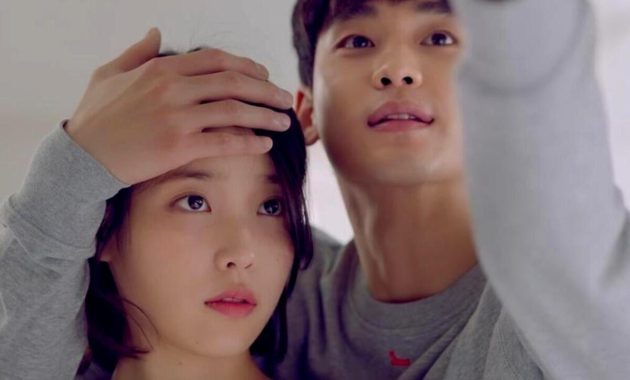 Itulah dia prmbahasan mengenai beberapa rekomendasi lagu K-pop sedih yang akan menemani Anda selama musim hujan.