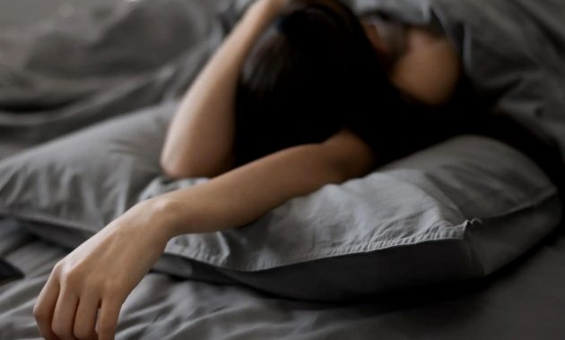 Artikel kali ini membahas mengenai beberapa penyebab tidur berlebihan atau yang dalam bahasa medis dikenal dengan "hypersomnia".