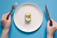 Artikel kali ini membahas mengenai beberapa manfaat berpuasa selama ramadan satu bulan yang baik untuk kesehatan.