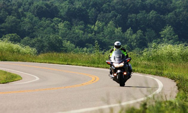 Artikel kali ini membahas mengenai beberapa tips mengemudi jarak jauh saat berpuasa di bulan ramadhan agar tetap fit.