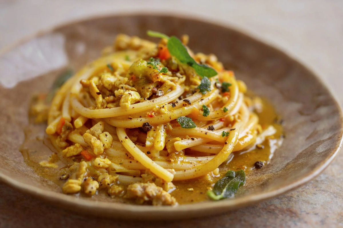 Artikel kali ini menjelajahi berbagai jenis spaghetti yang ada di dunia dan mungkin masih jarang ditemukan di Indonesia.