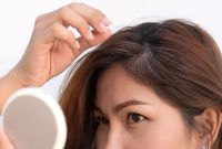 Artikel kali ini membahas mengenai beberapa penyebab rambut beruban di usia muda yang harus Anda perhatikan.