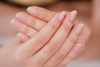 Artikel kali ini membahas mengenai beberapa tanda-tanda kuku sehat yang harus Anda perhatikan dan pahami. Apakah kuku Anda sehat?
