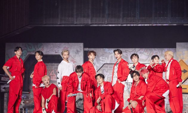 Artikel kali ini membahas beberapa rekomendasi judul lagu K-pop mood booster yang dapat meningkatkan suasana hati Anda.