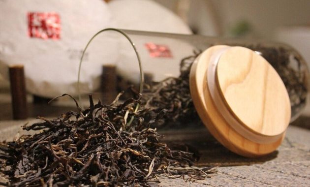 Artikel kali ini membahas mengenai beberapa manfaat teh hitam yang ternyata sangat baik untuk kesehatan sehari-hari kita.