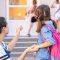 Artikel kali ini membahas mengenai beberapa cara dan juga tips anak berani sekolah sejak hari pertama untuk melatih kemadiriannya.
