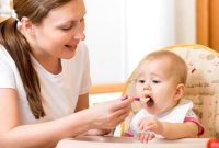 Artikel kali ini membahas mengenai beberapa tips memberi MPASI kepada bayi yang akan membantu para ibu baru.