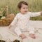 Artikel kali ini membahas mengenai beberapa cara dan tips untuk melindungi bayi dari nyamuk dan serangga lainnya.
