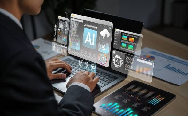 Membuka AI di Laptop / iStock