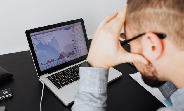 Ilustrasi Terjebak Analysis Paralysis / pexels-karola-g