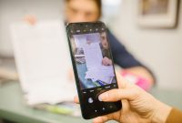 Ilustrasi Cara Scan Dokumen di HP / pexels-rdne